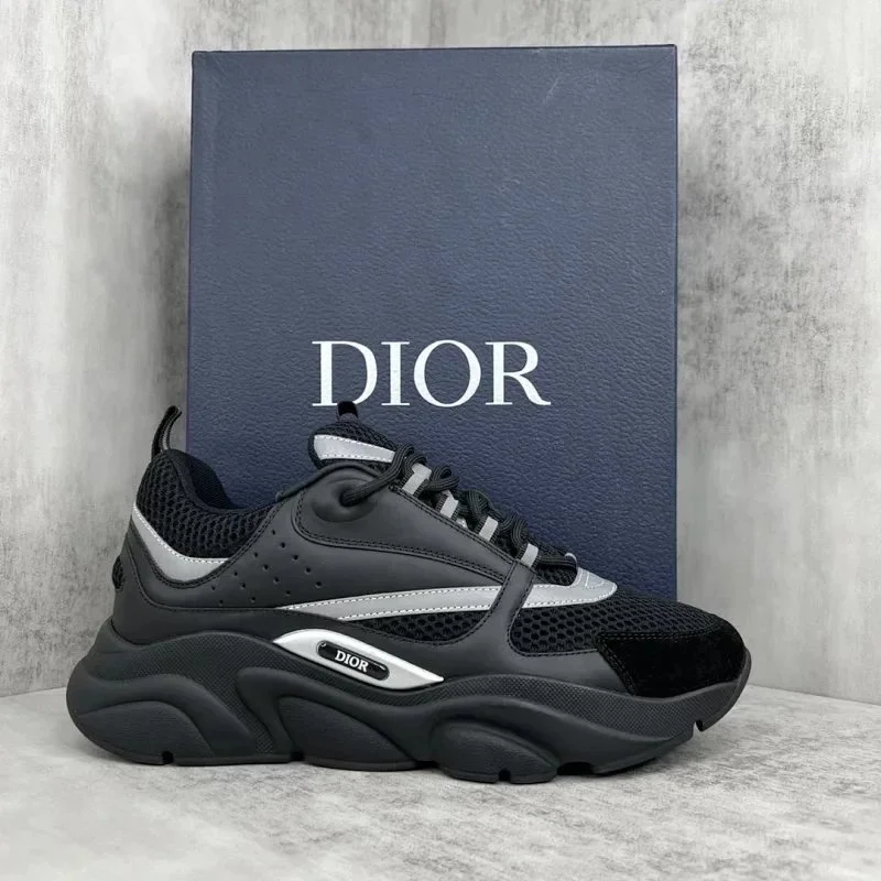 B22 · Black / Silver